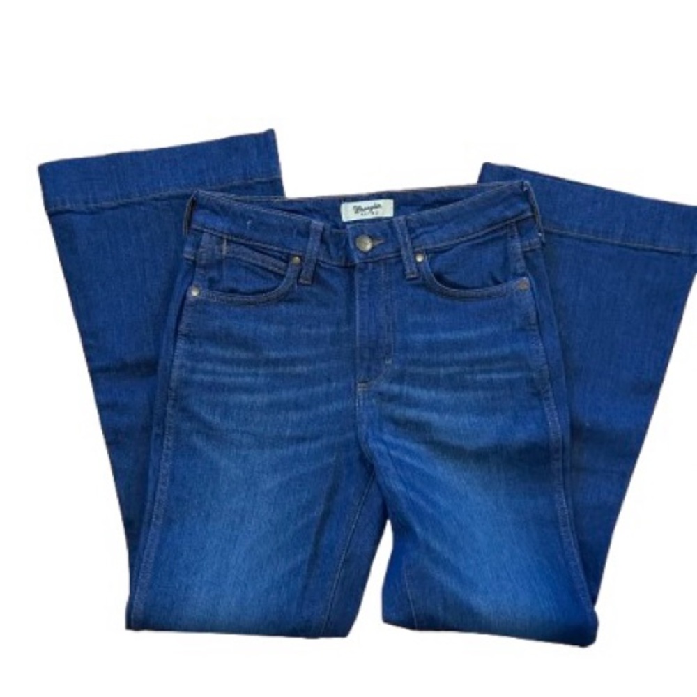 Wrangler Retro High Rise Trouser
28/30
New Without Tags